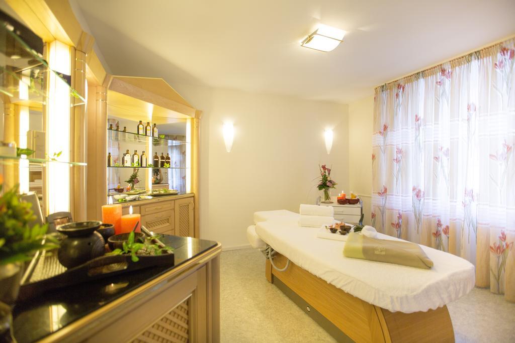 Flair Hotel Adlerbad Bad Peterstal-Griesbach Exteriör bild
